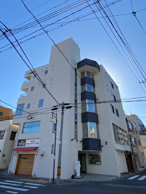 【ＮＥＯ　ｂｌｄ．ｐａｒｋｓｉｄｅの建物外観】