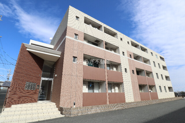 浜松市中央区上島のマンションの建物外観