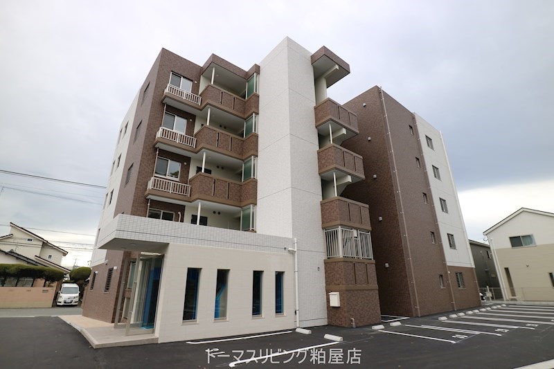 糟屋郡志免町志免のマンションの建物外観