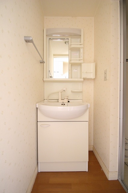 洗面設備　同物件、別号室のものです。