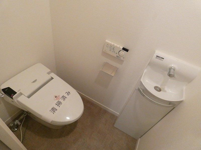 トイレ　別号室参考写真