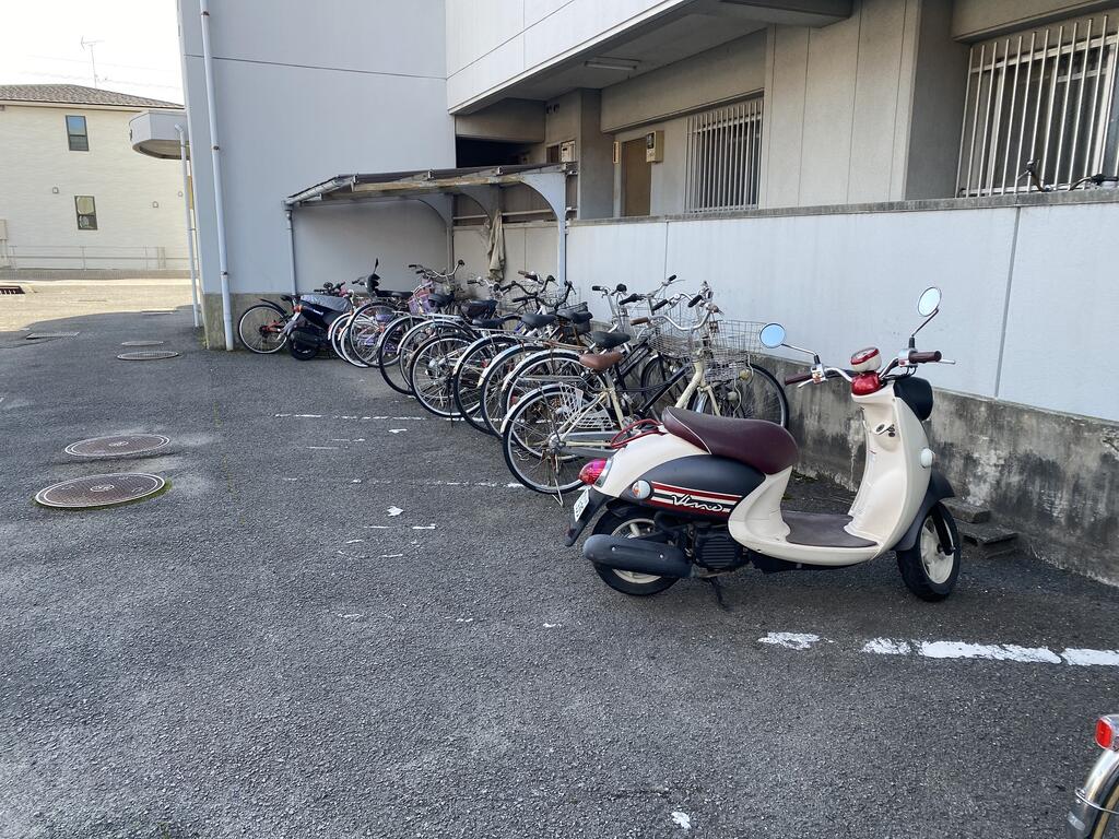 その他共有部分　自転車・バイク置場
