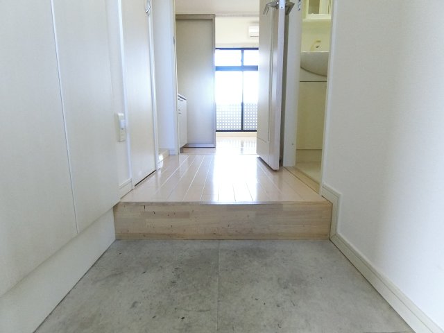 玄関　詳細は、RISUMO江坂本店→06-6155-7137まで♪