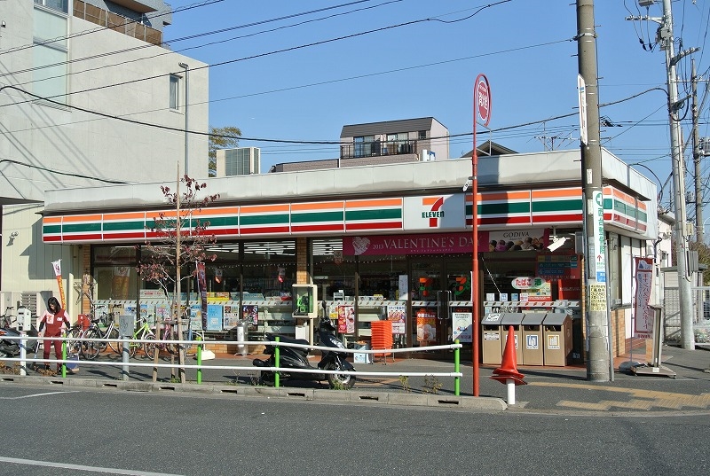 コンビニ　セブンイレブン板橋高島平1丁目西店（コンビニ）まで446m