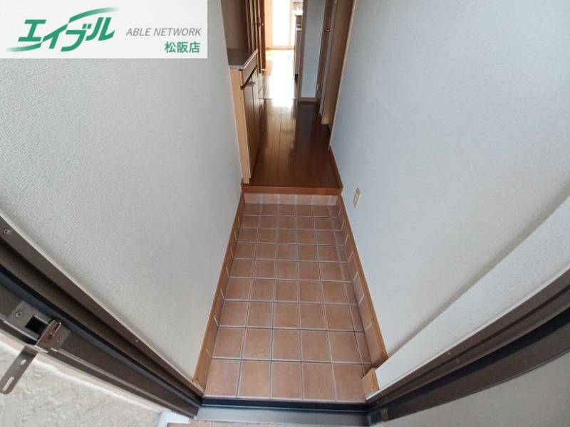 玄関　同物件別部屋参考写真です。