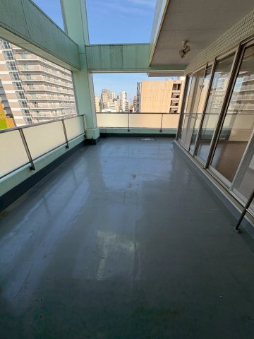 バルコニー　落ち着いた時間を過ごせるバルコニーです