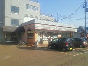 コンビニ　セブンイレブン（コンビニ）まで1230m
