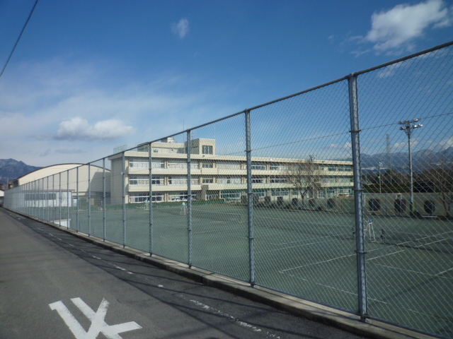 中学校　渋川市立古巻中学校（中学校）まで1786m