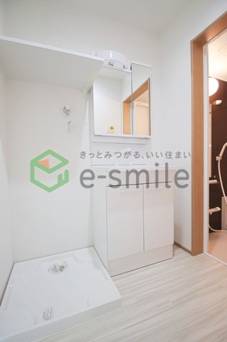 洗面設備　使いやすい洗面所です