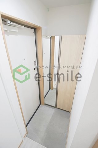 玄関　収納もある玄関です