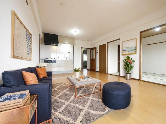 居室・リビング　CGで家具等を配置したもので家具等は含まれません