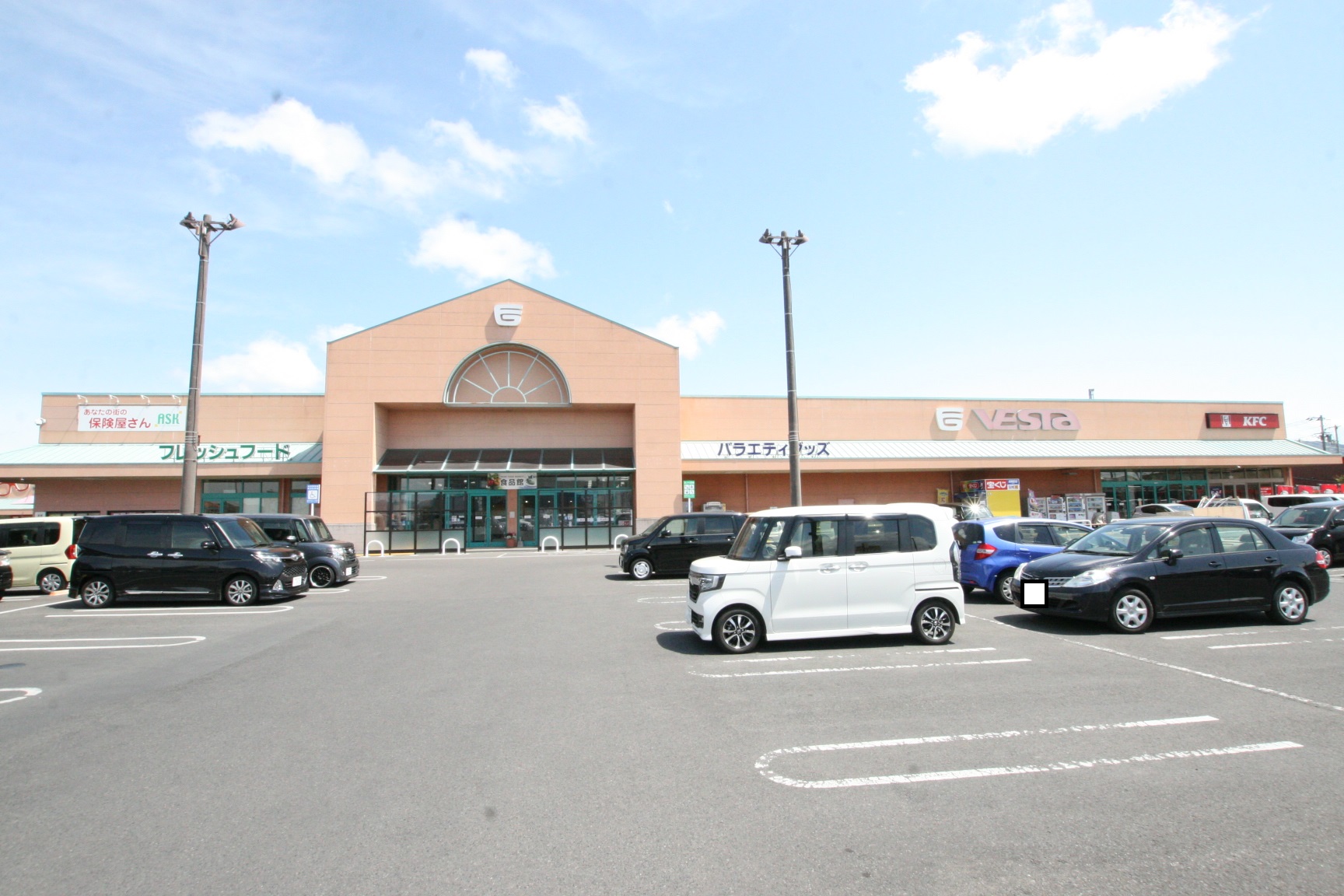 スーパー　フジグラン十川（スーパー）まで241m