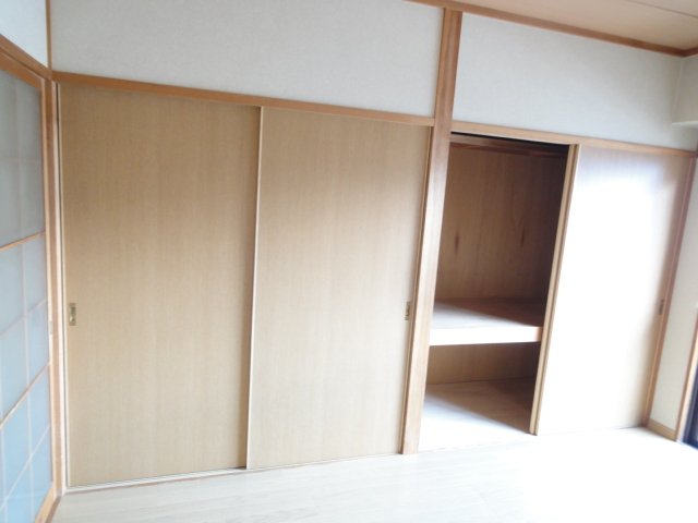 収納　同物件、別号室のものです。