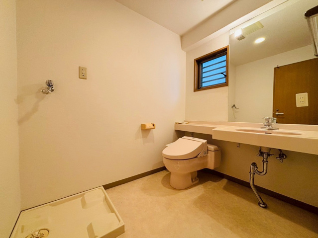 トイレ　☆温水洗浄便座☆