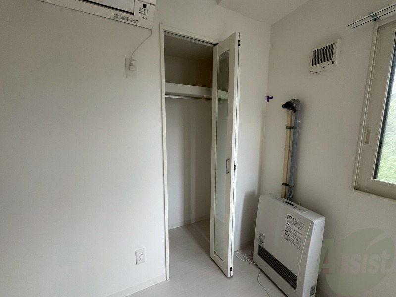 収納　クローゼットは奥行きもあり、荷物が多い方でも安心です。