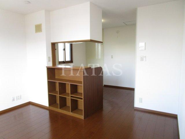 居室・リビング　同物件別部屋です。