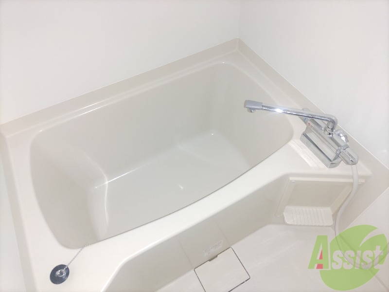 バス・シャワールーム　１人暮らしにはピッタリのサイズ感ですね！