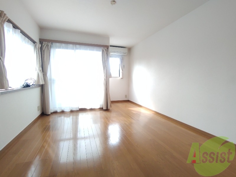 居室・リビング　８．３帖のリビングです。広々としていますね