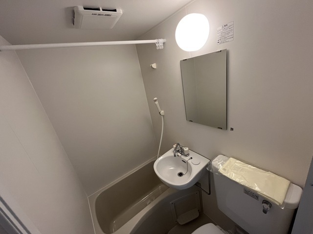 バス・シャワールーム　他号室の写真です