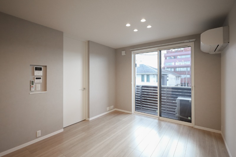 居室・リビング　図面と現状に相違がある場合には現状を優先