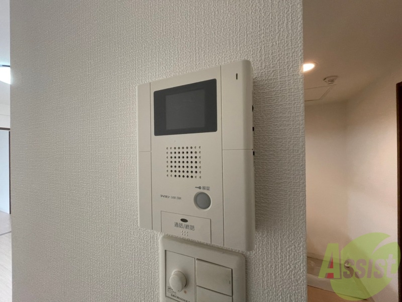 セキュリティ　ＴＶモニター付インターホンです。来客者の顔が見えるので安心！