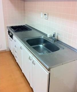 キッチン　他部屋参考写真です