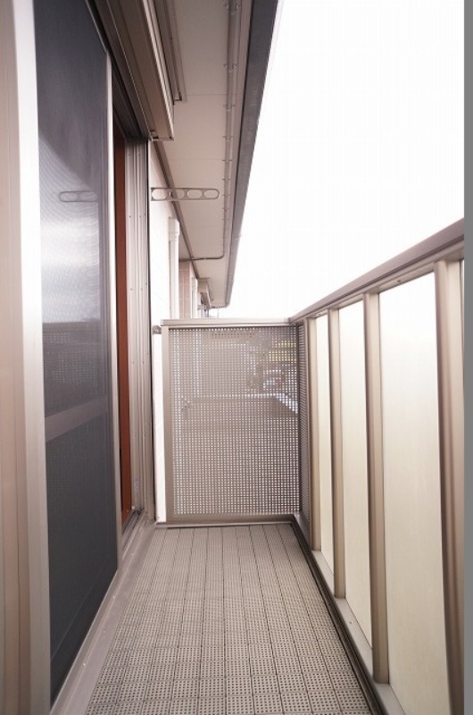 バルコニー　図面と現状に相違がある場合には現状を優先