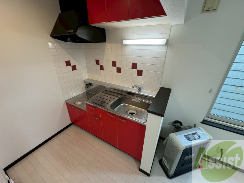 キッチン　調理スペースも確保してありますね。お料理が楽しくなりそう。