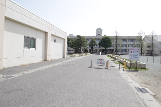 小学校　五泉市立五泉小学校（小学校）まで858m