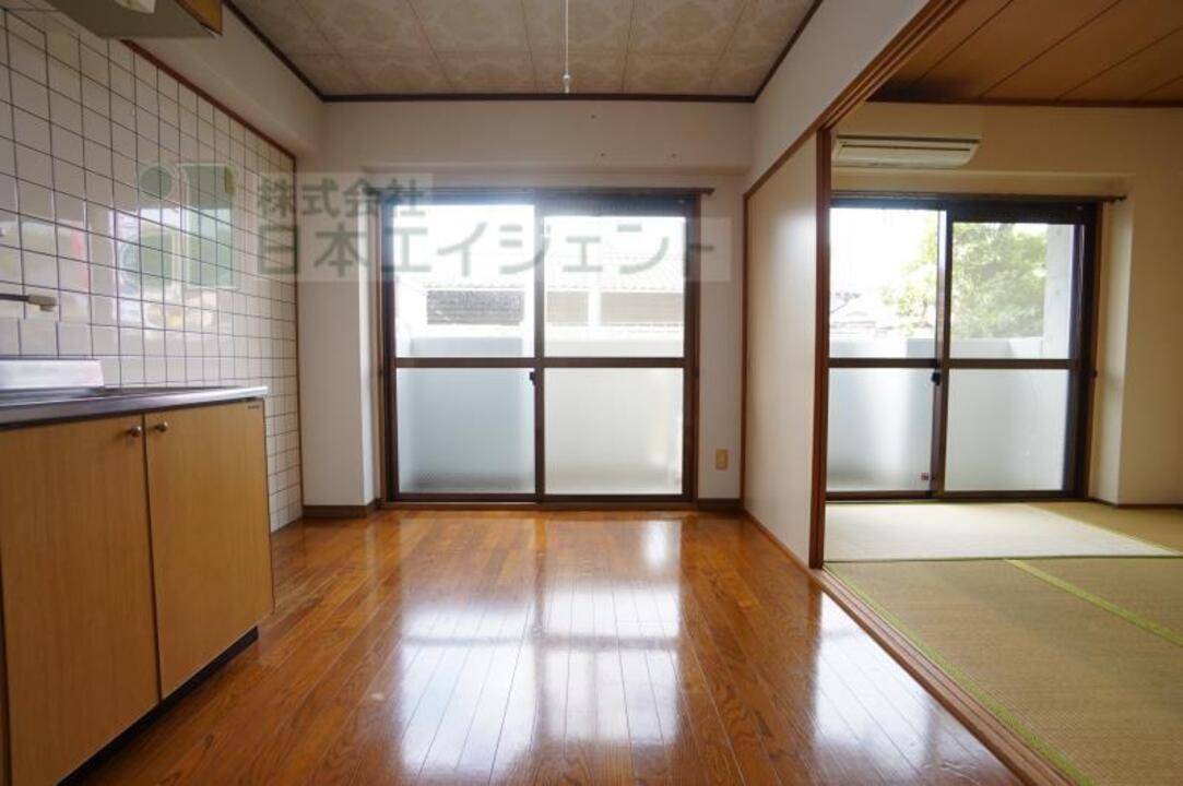 居室・リビング　リビング