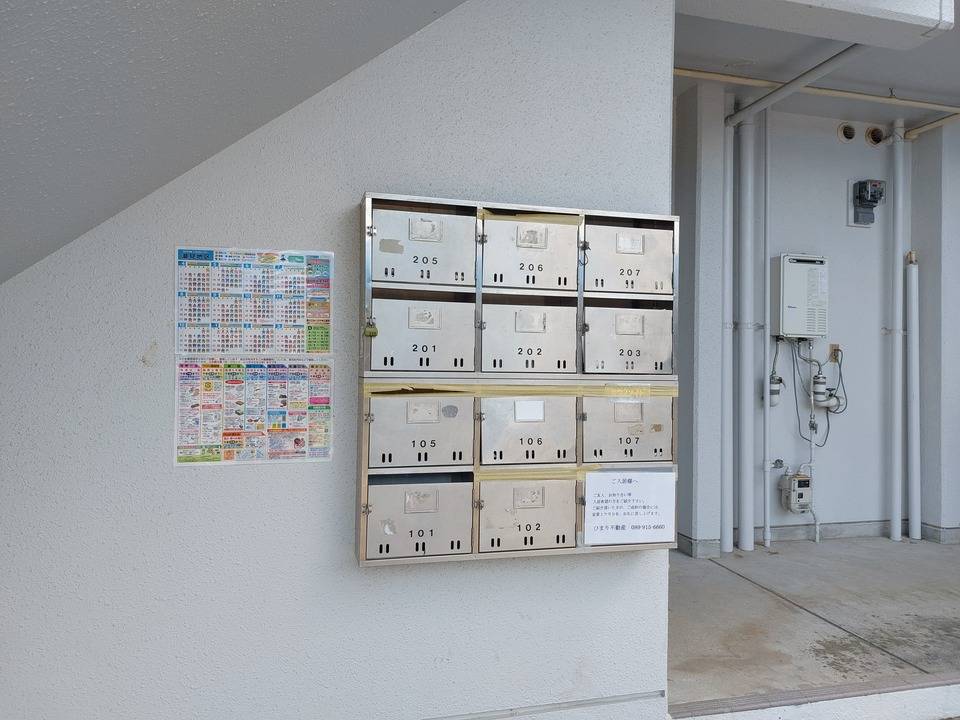 エントランス　メールBOX