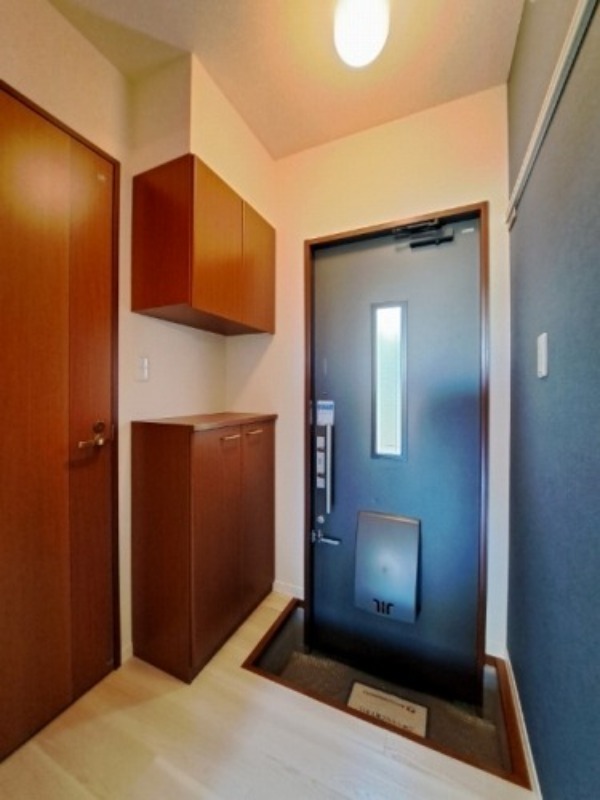 玄関　図面と現状に相違がある場合には現状を優先