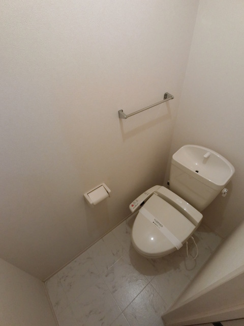 トイレ　※同間取り別部屋参考写真