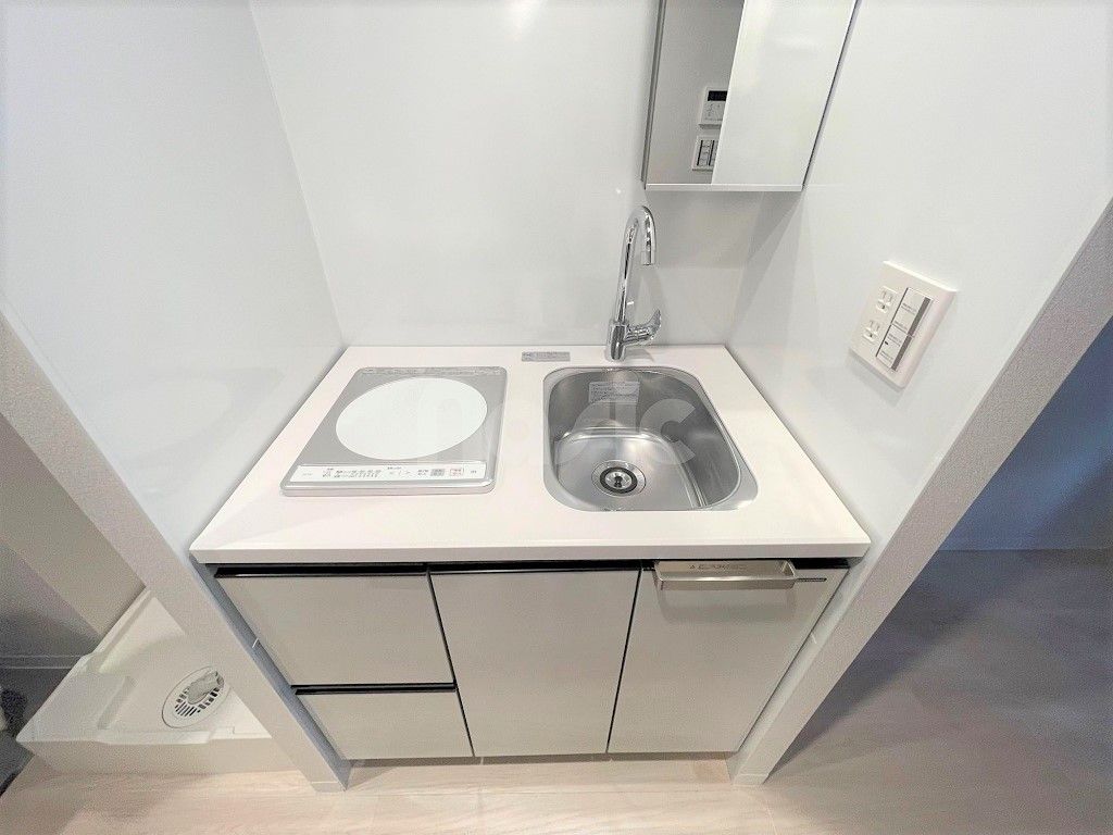 キッチン　【建築工事中の室内】※実際の仕様と異なる場合があります