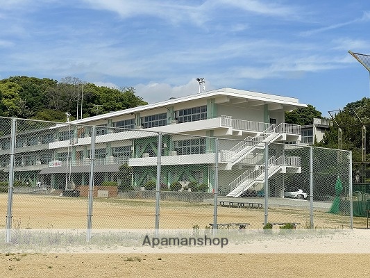 中学校　赤穂市立中学校赤穂西中学校（中学校）まで475m