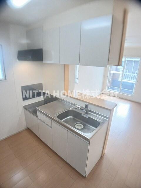 キッチン　リビングを眺められるカウンターキッチン♪