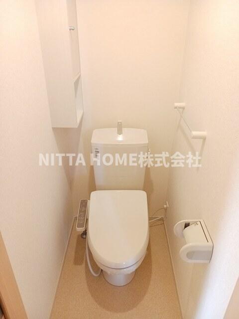 トイレ　ウォシュレット付きのトイレです＊