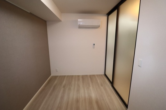 その他部屋・スペース　玄関側洋室？