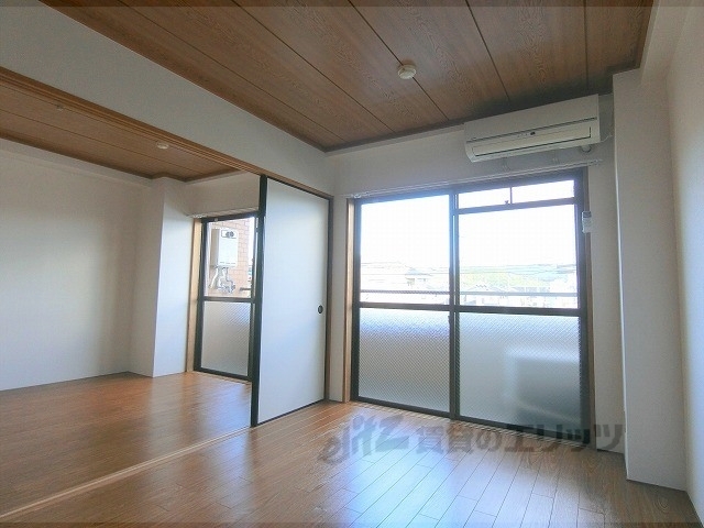 居室・リビング　洋室