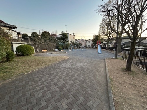 公園　鴨居第二公園（公園）まで92m