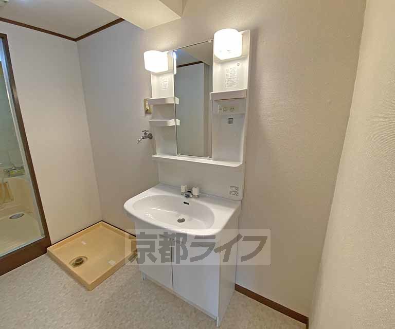 洗面設備　独立洗面台です。