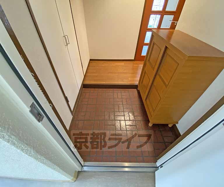 玄関　玄関です。