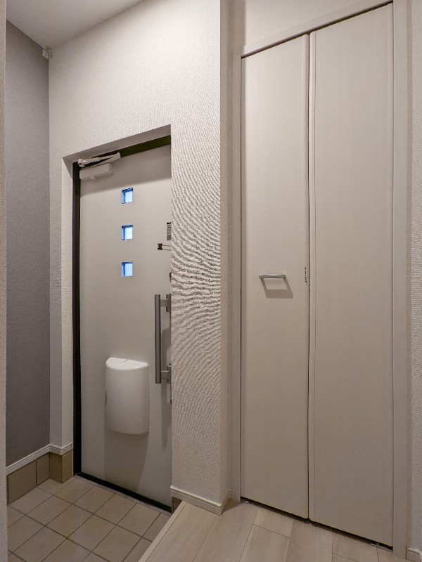 玄関　図面と現状に相違がある場合には現状を優先