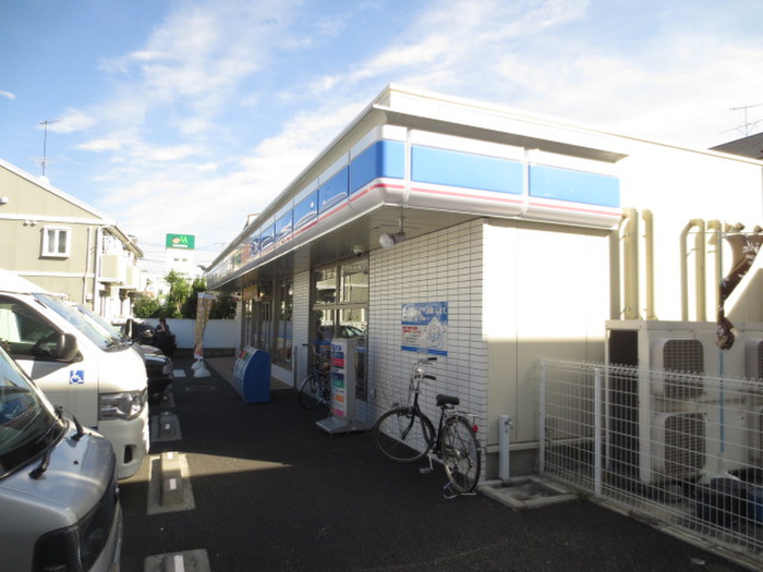 コンビニ　ローソン（コンビニ）まで269m