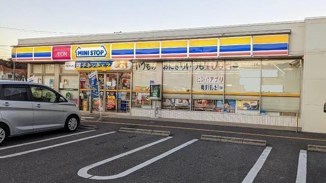 コンビニ　ミニストップ君津北子安店（コンビニ）まで586m