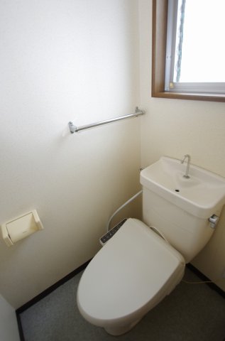 トイレ　ピース・リーベ栄町※写真は1K
