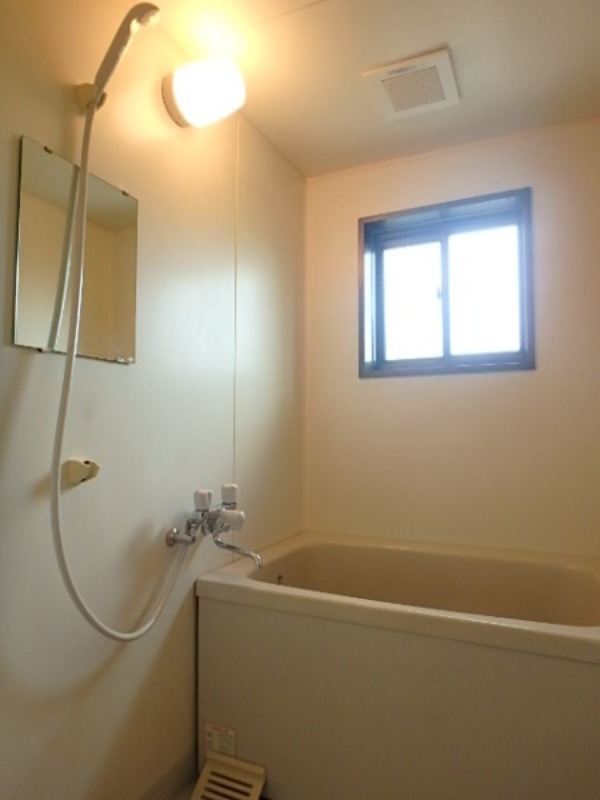 バス・シャワールーム　図面と現状に相違がある場合には現状を優先