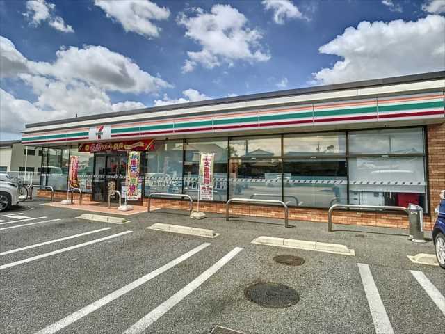 コンビニ　セブン－イレブン安城篠目町店（コンビニ）まで698m