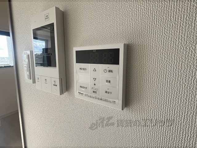 その他設備　給湯器リモコン