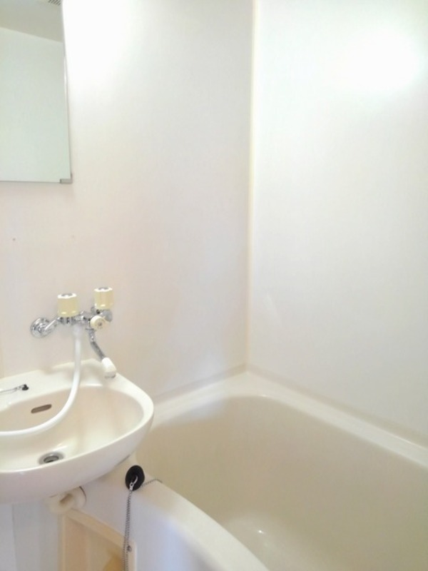 バス・シャワールーム　図面と現状に相違がある場合には現状を優先